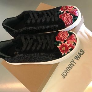 Black Leopard Floral Sneaker